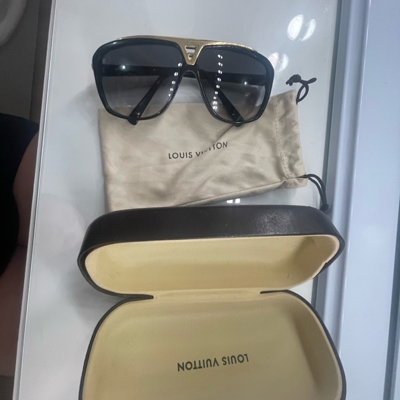 Louis Vuitton sunglasses - Picture 6 of 6